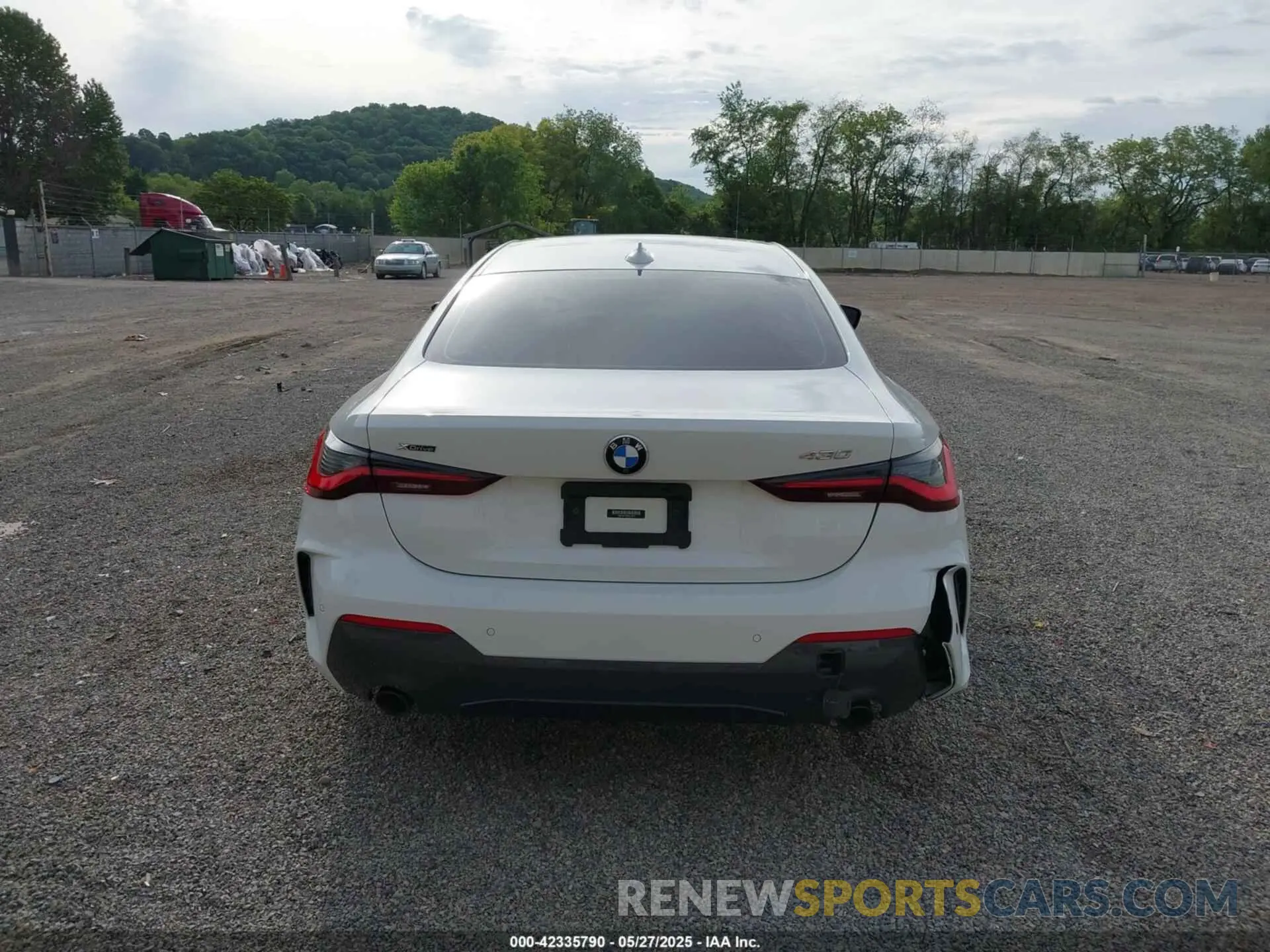 17 fotografías del automóvil dañado WBA73AP05MCG14970 BMW 430I 2021