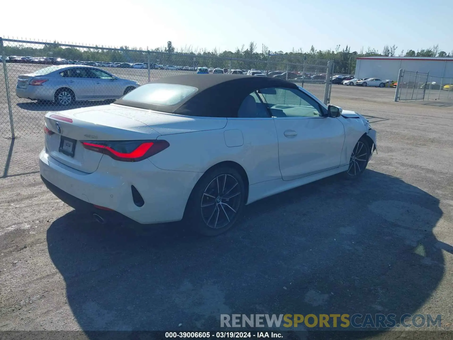 4 fotografías del automóvil dañado WBA23AT00NCK07220 BMW 430I 2022
