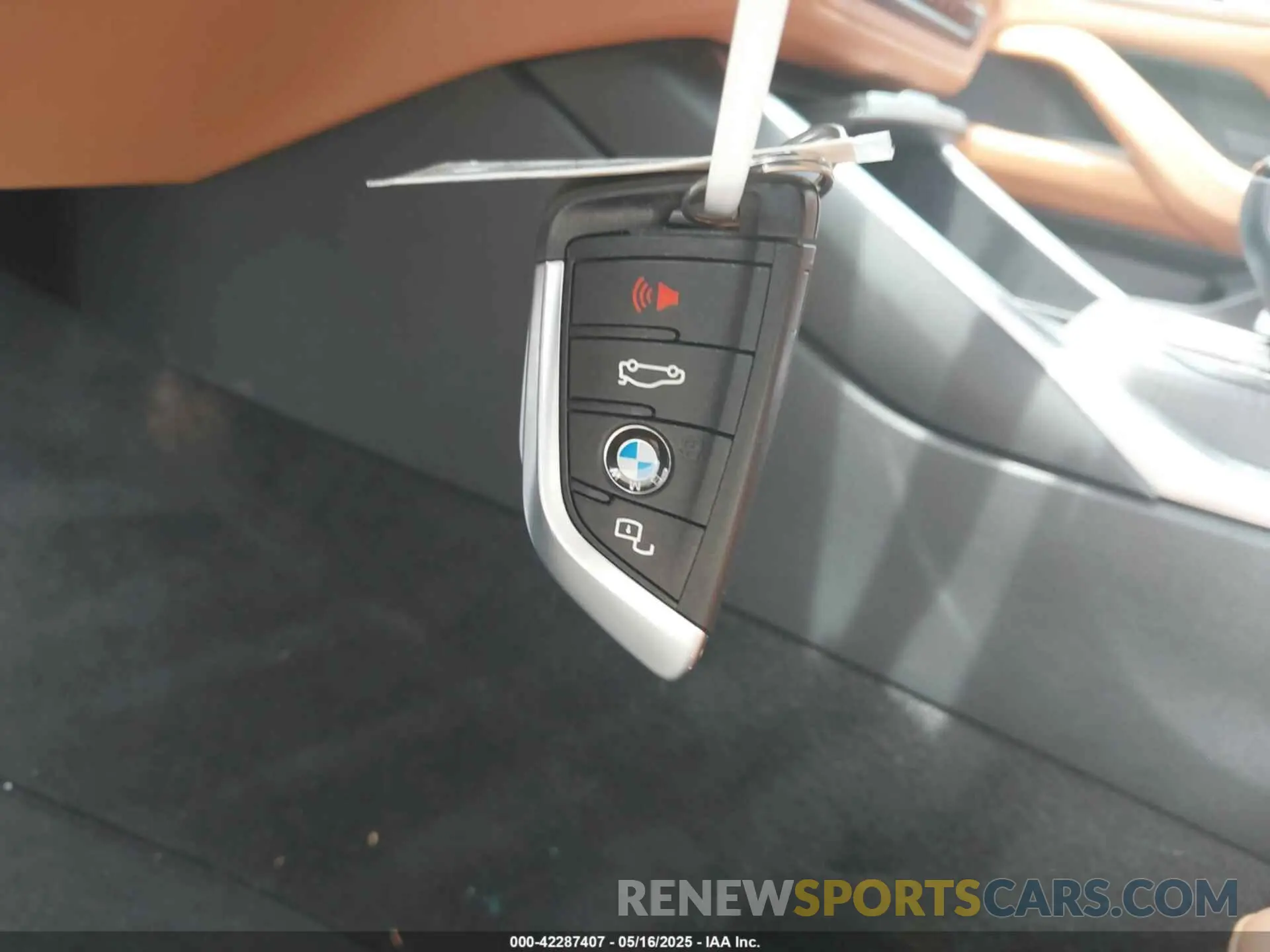 11 fotografías del automóvil dañado WBA23AT09NCJ64044 BMW 430I 2022