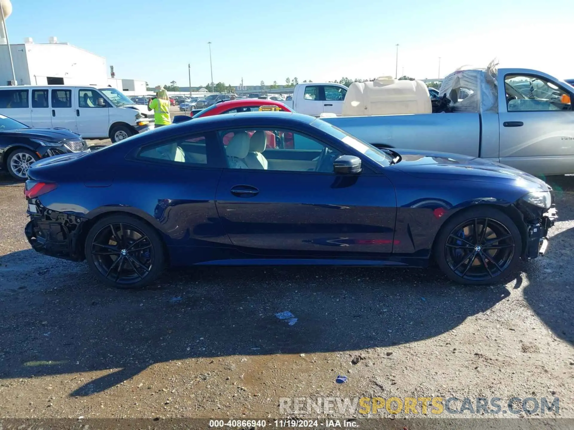 14 fotografías del automóvil dañado WBA53AP08NCK99152 BMW 430I 2022