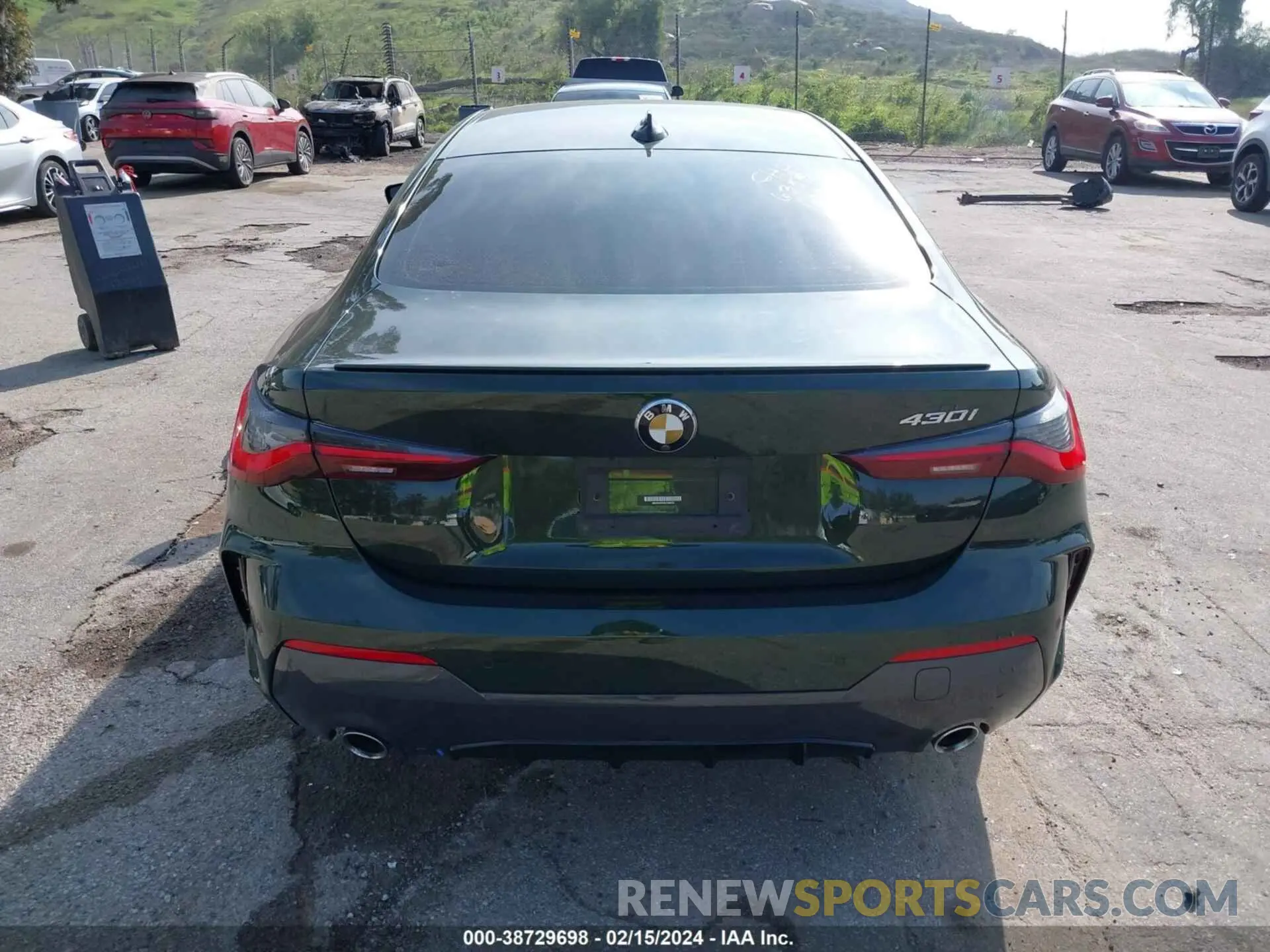 16 fotografías del automóvil dañado WBA53AP0XNCH86355 BMW 430I 2022