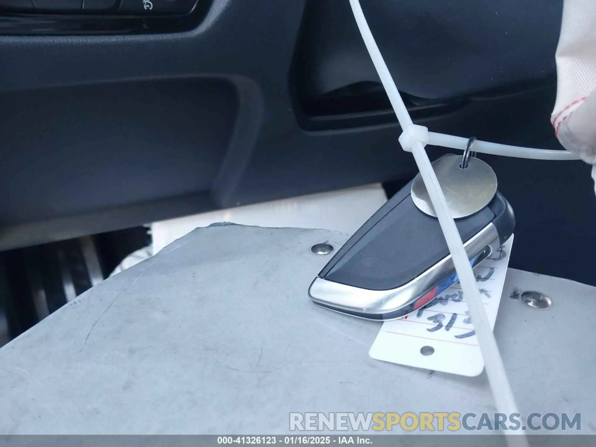 11 fotografías del automóvil dañado WBA23AT02PCL61138 BMW 430I 2023