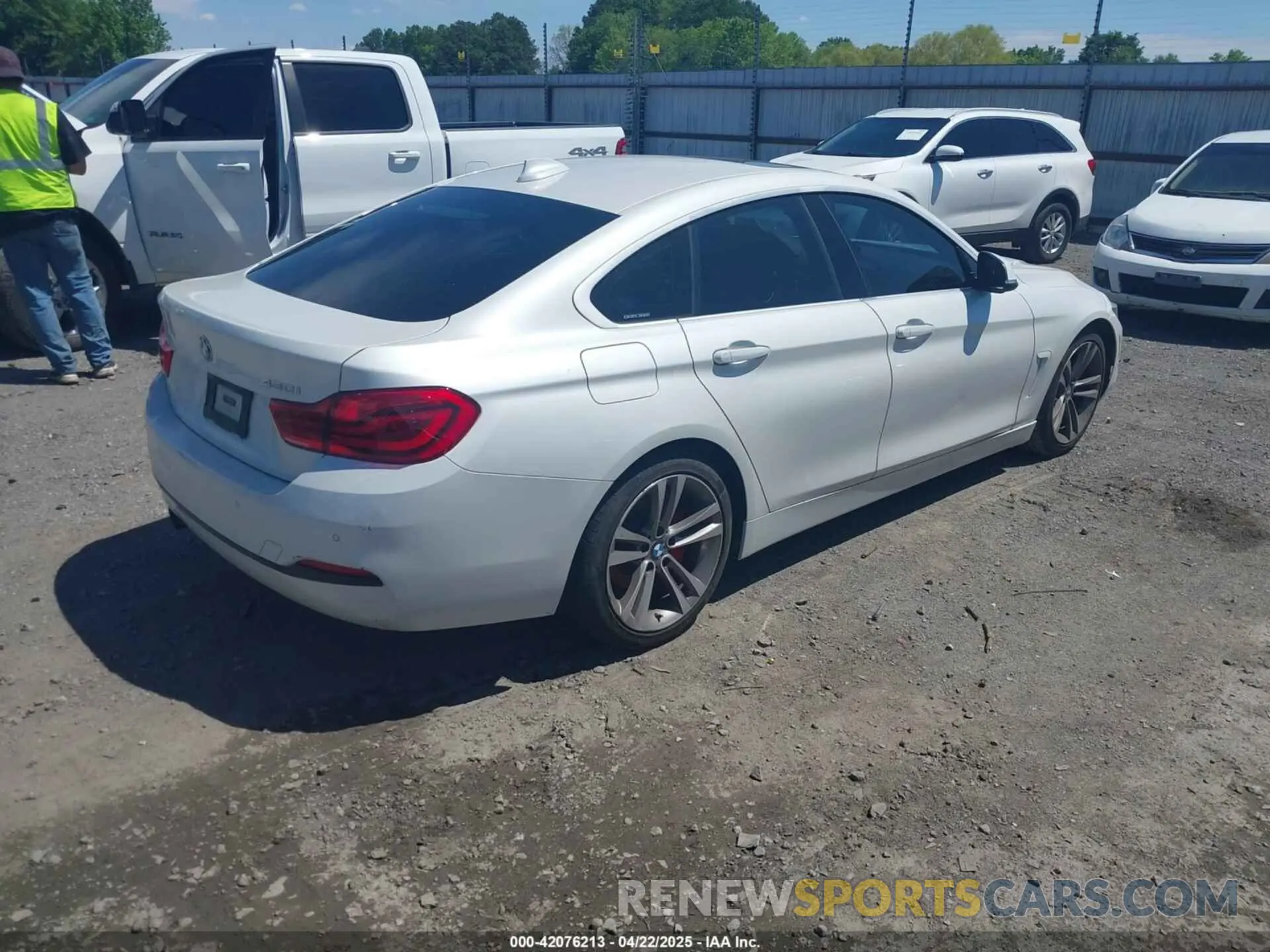 4 fotografías del automóvil dañado WBA4J1C51KBM12850 BMW 430I GRAN COUPE 2019
