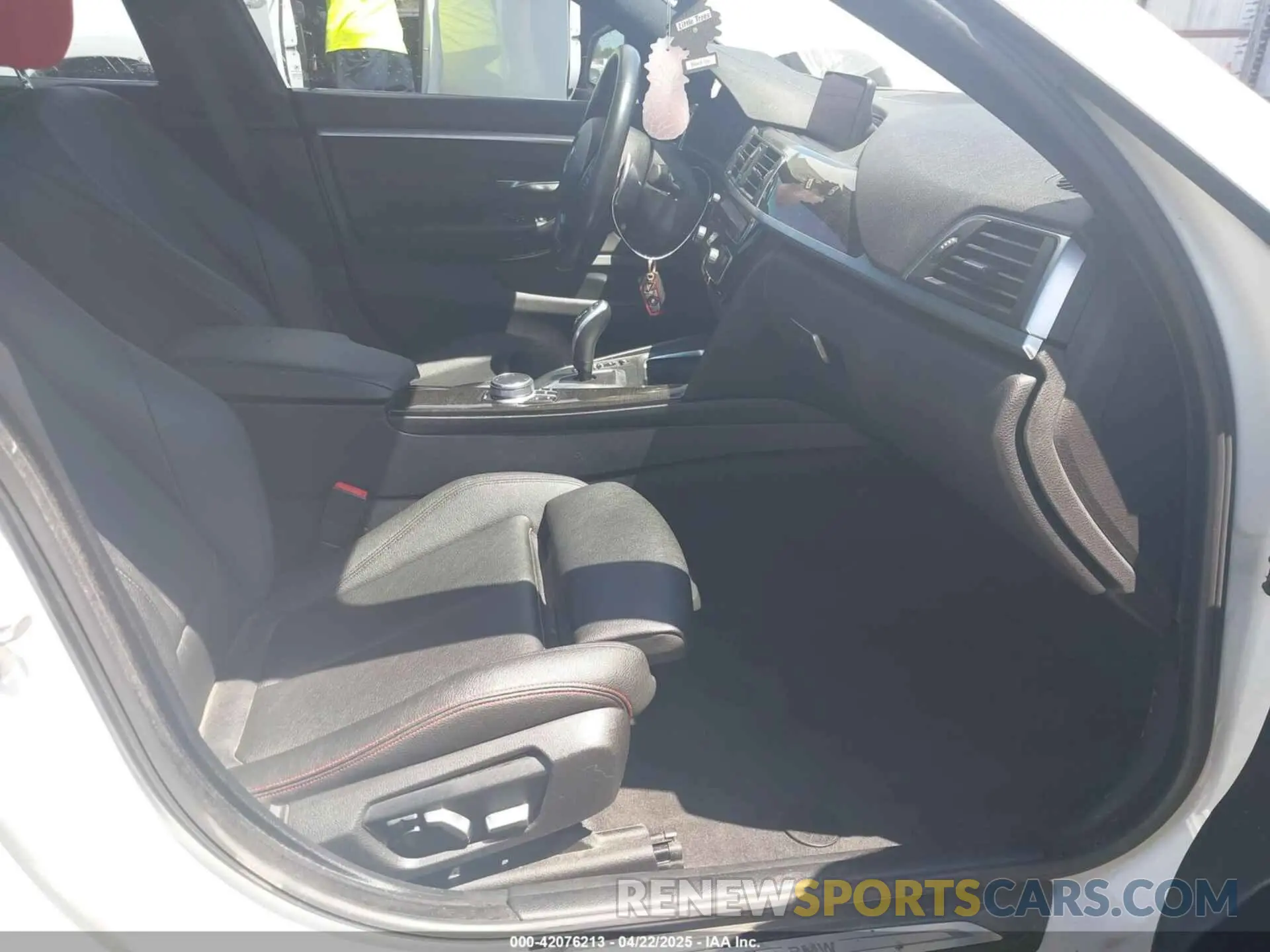 5 fotografías del automóvil dañado WBA4J1C51KBM12850 BMW 430I GRAN COUPE 2019