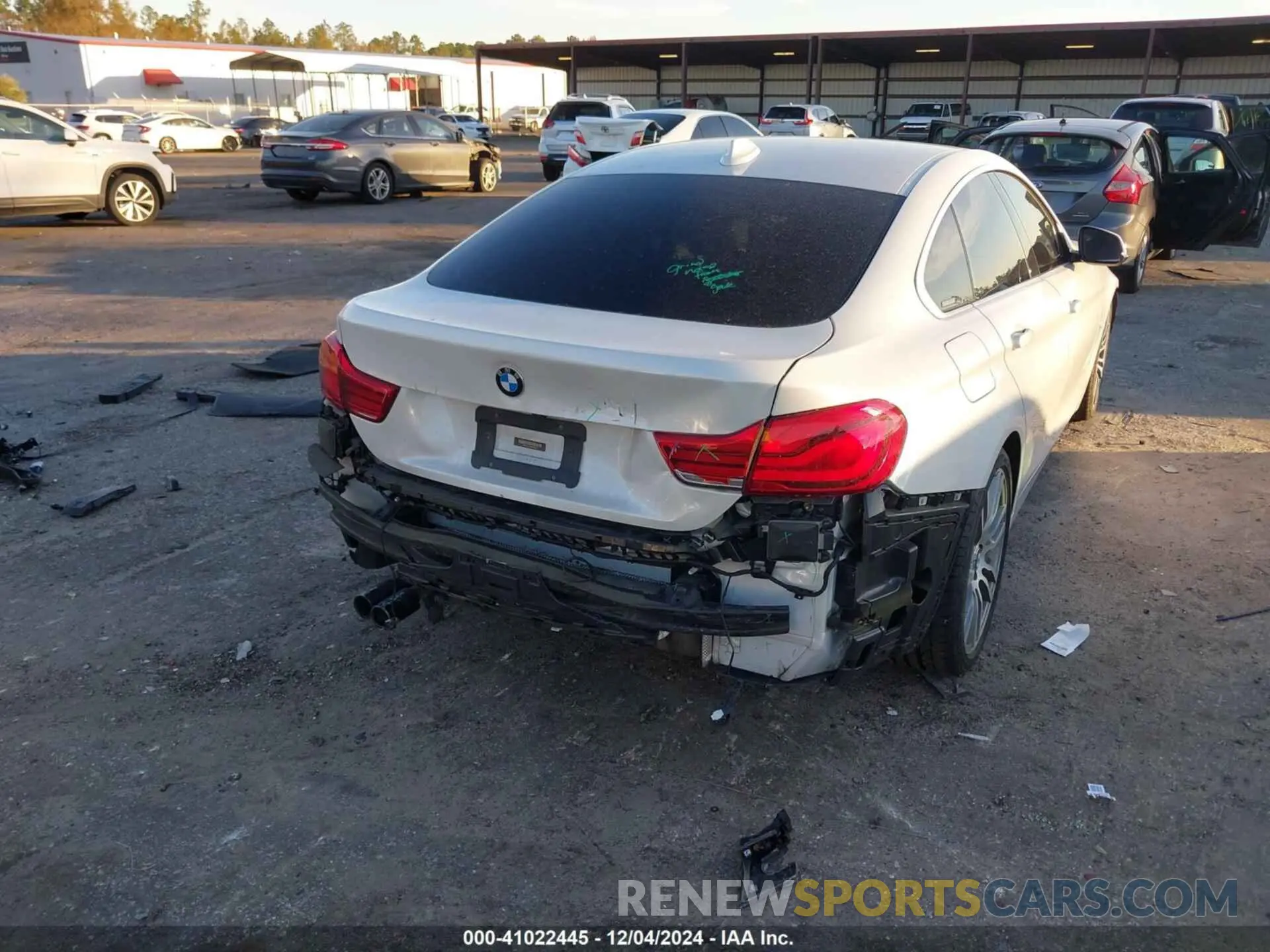 4 fotografías del automóvil dañado WBA4J1C51KBM14923 BMW 430I GRAN COUPE 2019
