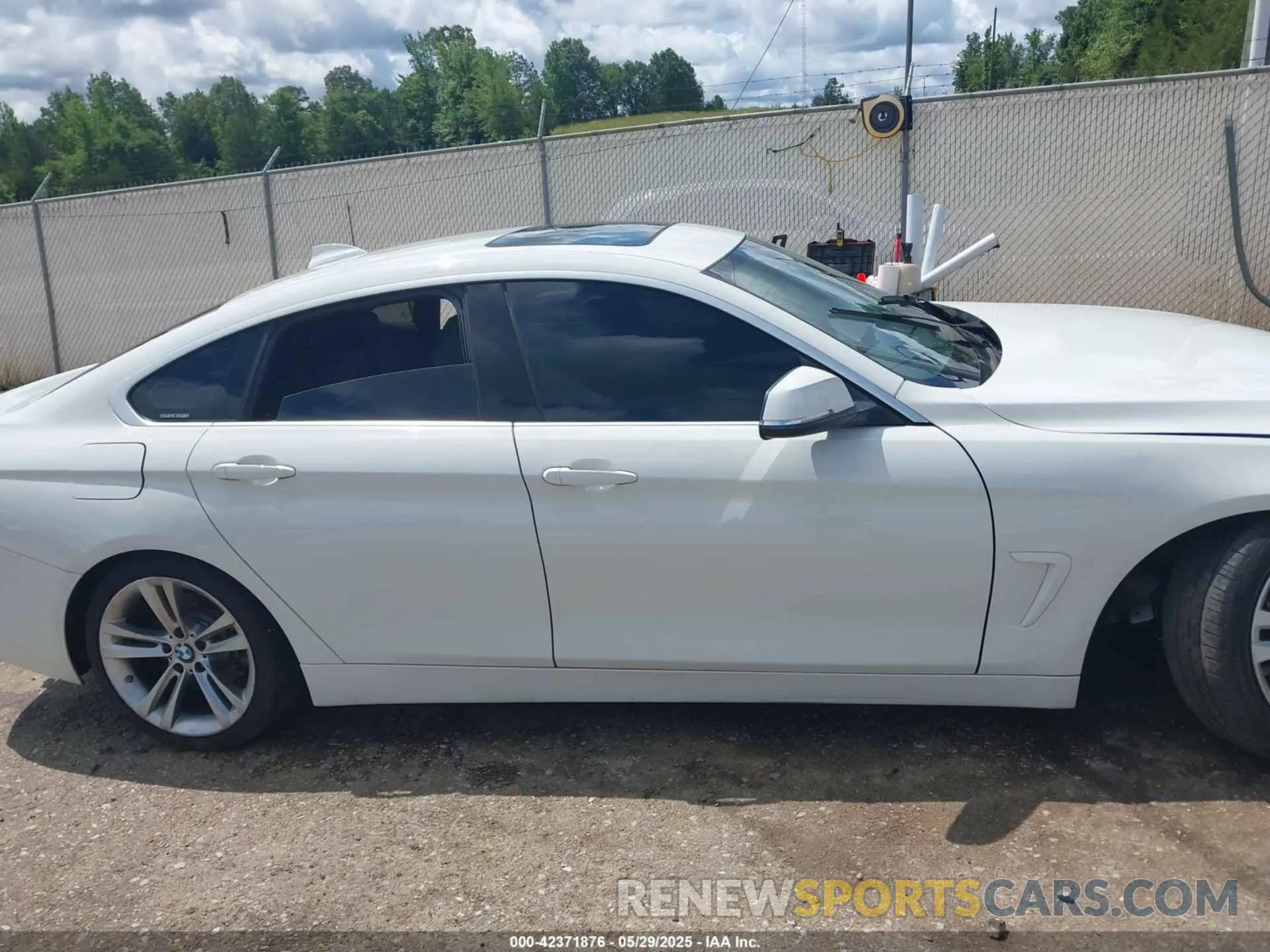 14 fotografías del automóvil dañado WBA4J1C08LCD73998 BMW 430I GRAN COUPE 2020