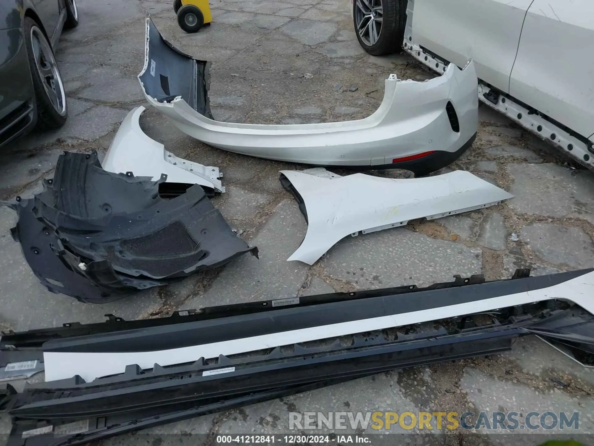 12 fotografías del automóvil dañado WBA63AV08PFN88167 BMW 430I GRAN COUPE 2023