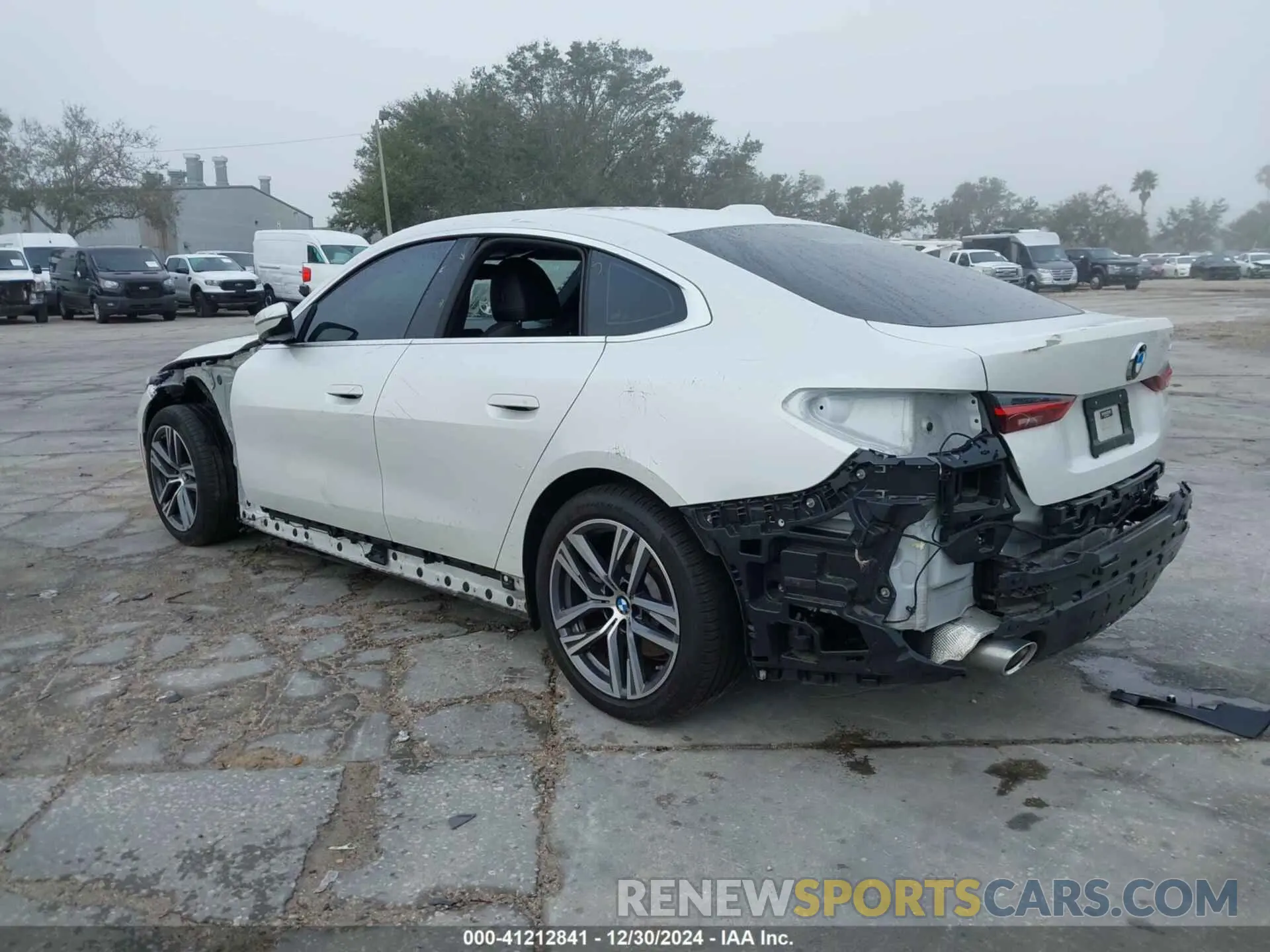 3 fotografías del automóvil dañado WBA63AV08PFN88167 BMW 430I GRAN COUPE 2023