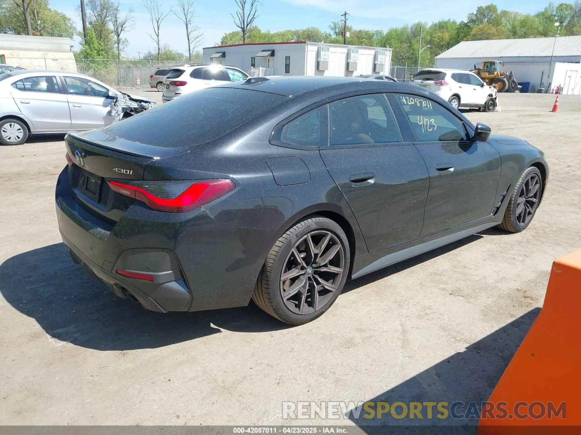 4 fotografías del automóvil dañado WBA73AV06PFN55916 BMW 430I GRAN COUPE 2023