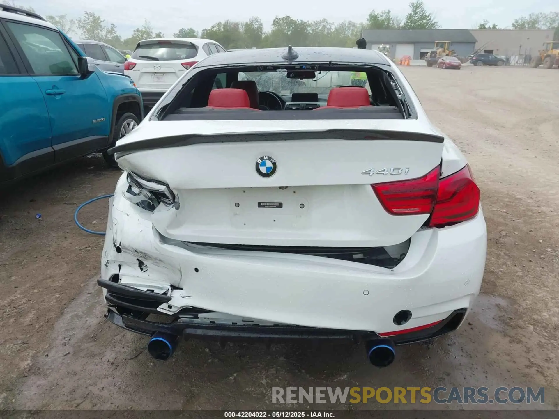 16 fotografías del automóvil dañado WBA4W7C55KAG52609 BMW 440I 2019