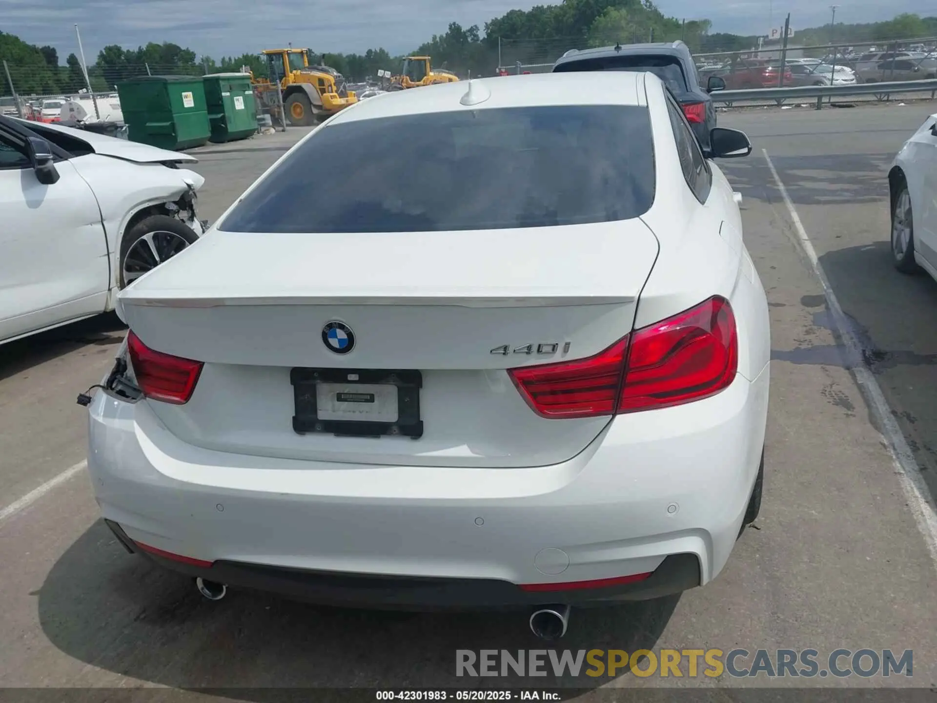 16 fotografías del automóvil dañado WBA4W7C57KAG52658 BMW 440I 2019