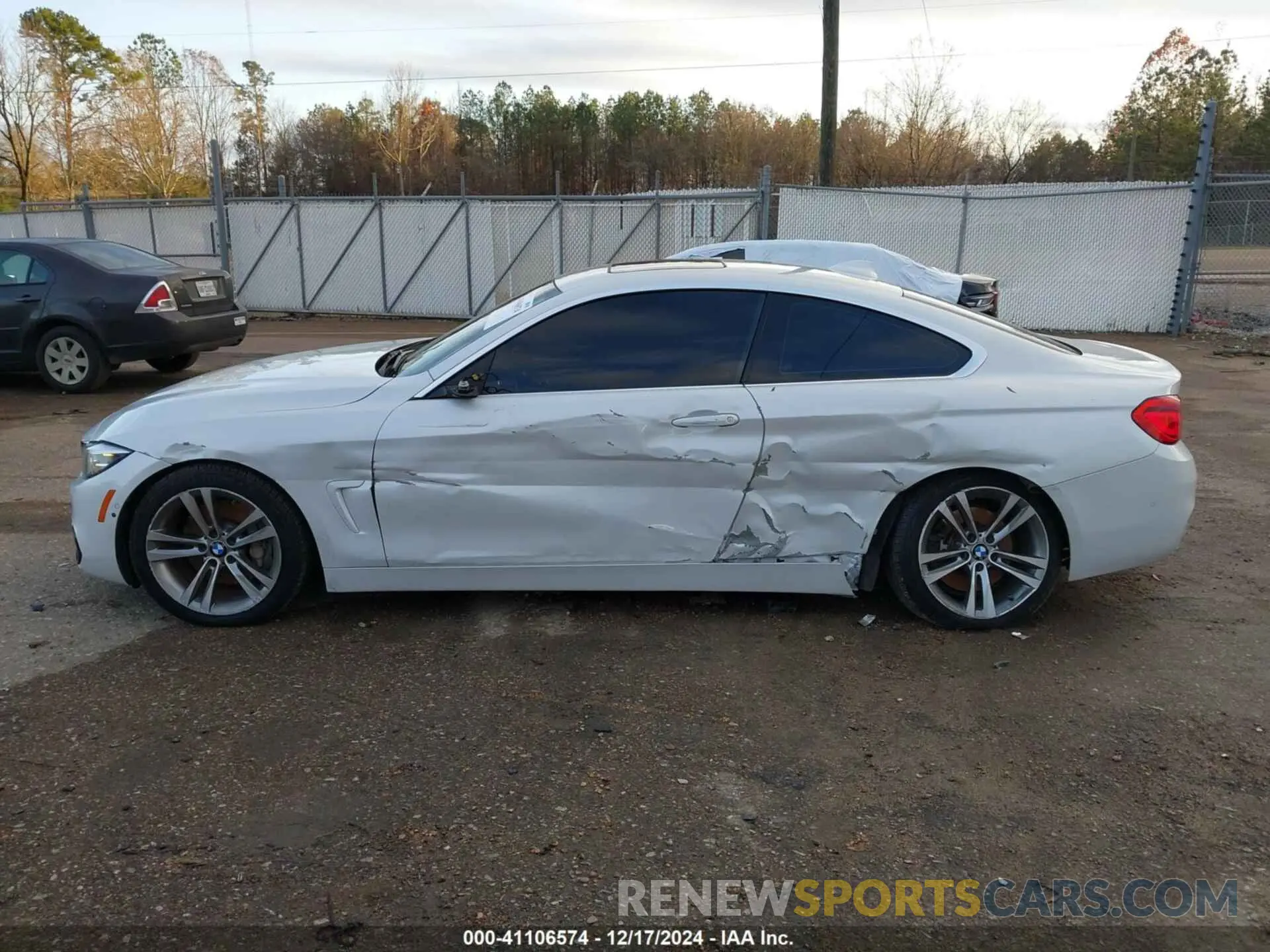 14 fotografías del automóvil dañado WBA4W7C59KAG51964 BMW 440I 2019