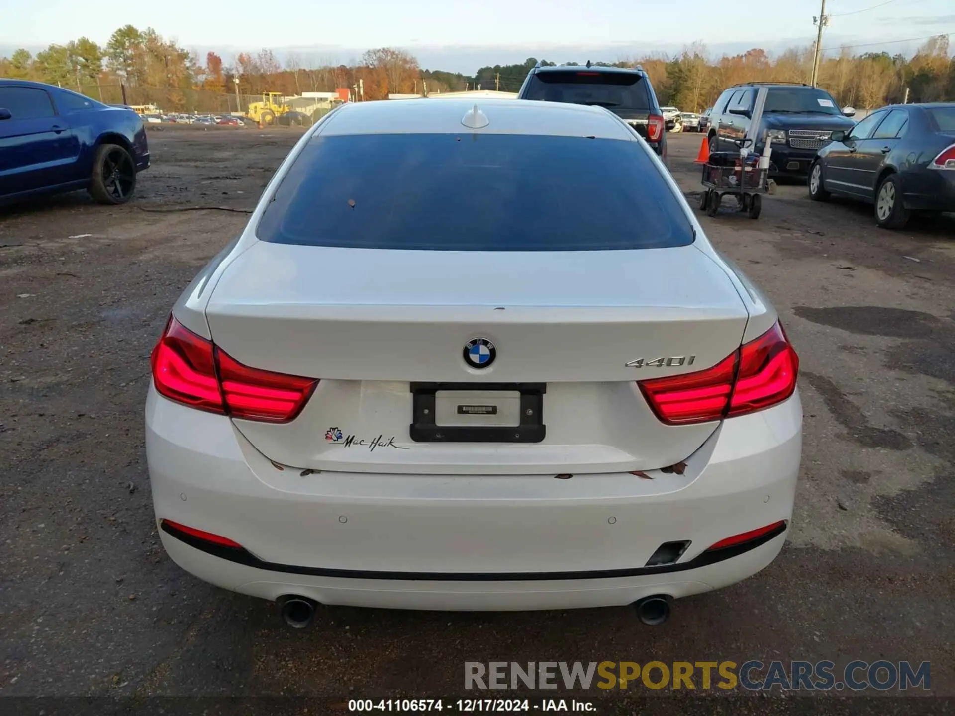 16 fotografías del automóvil dañado WBA4W7C59KAG51964 BMW 440I 2019