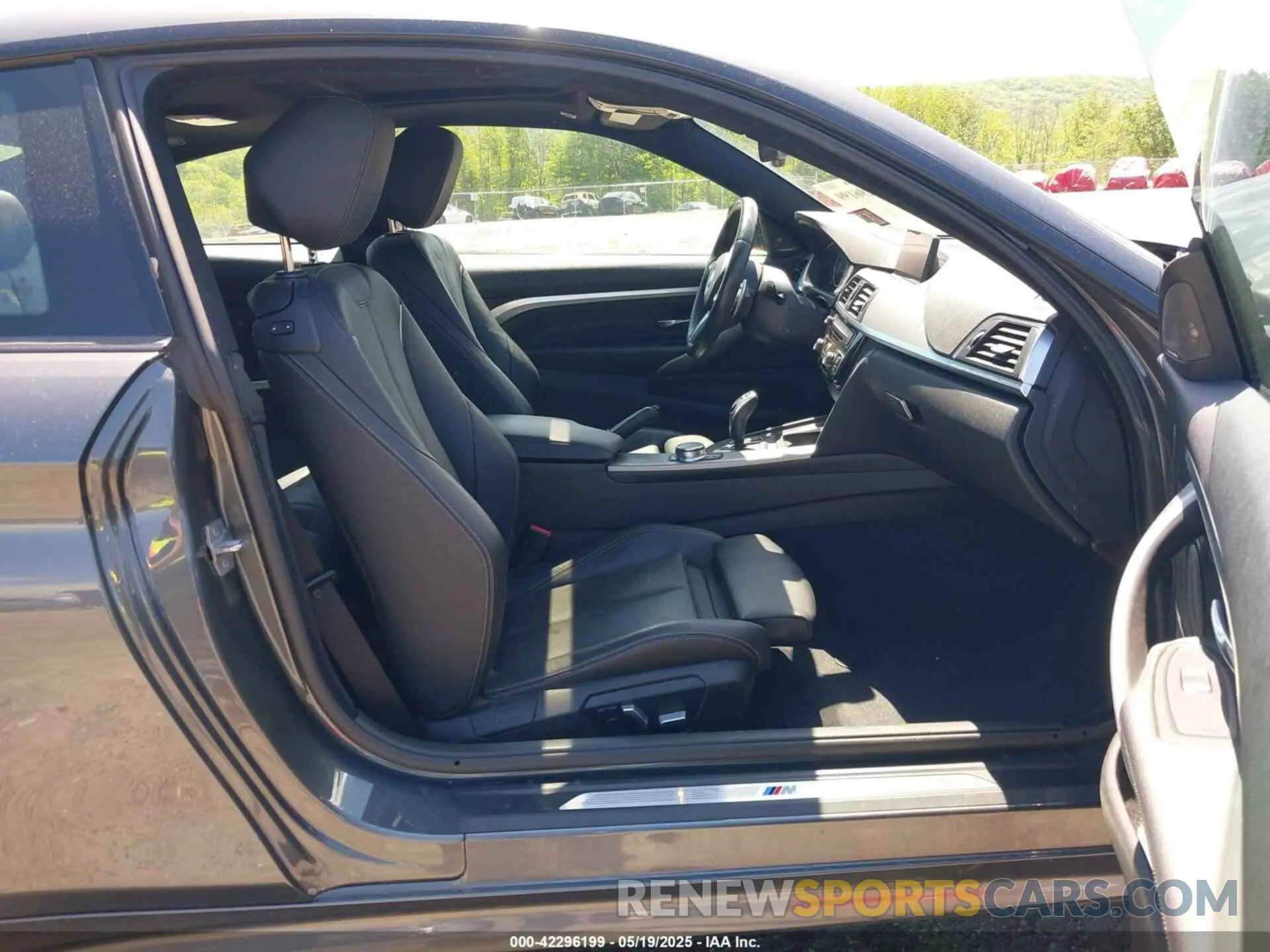 5 fotografías del automóvil dañado WBA4W9C56KAF94960 BMW 440I 2019