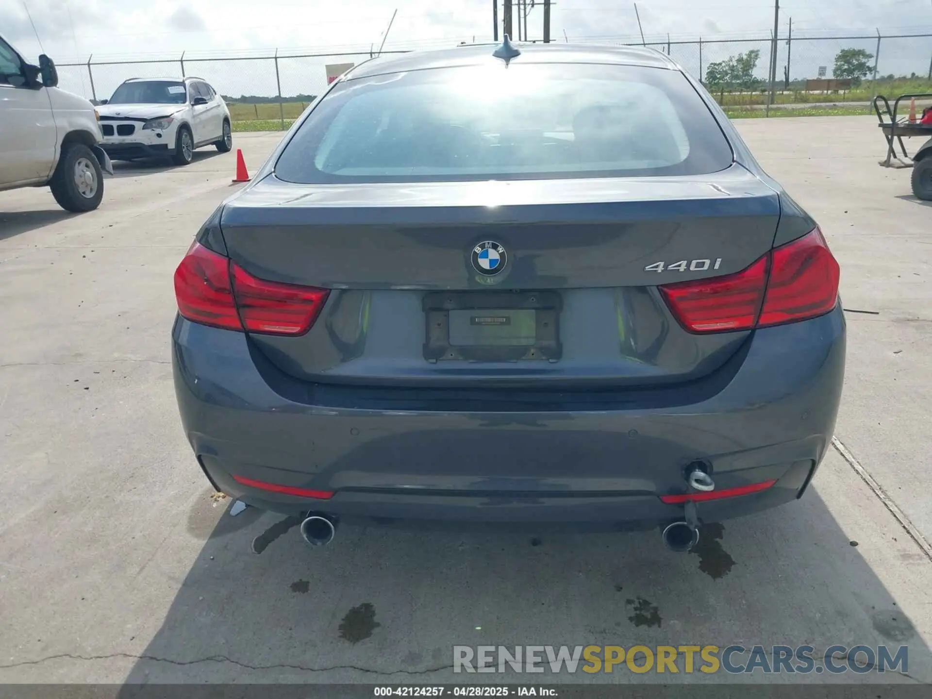 16 fotografías del automóvil dañado WBA4J5C54KBM65694 BMW 440I GRAN COUPE 2019