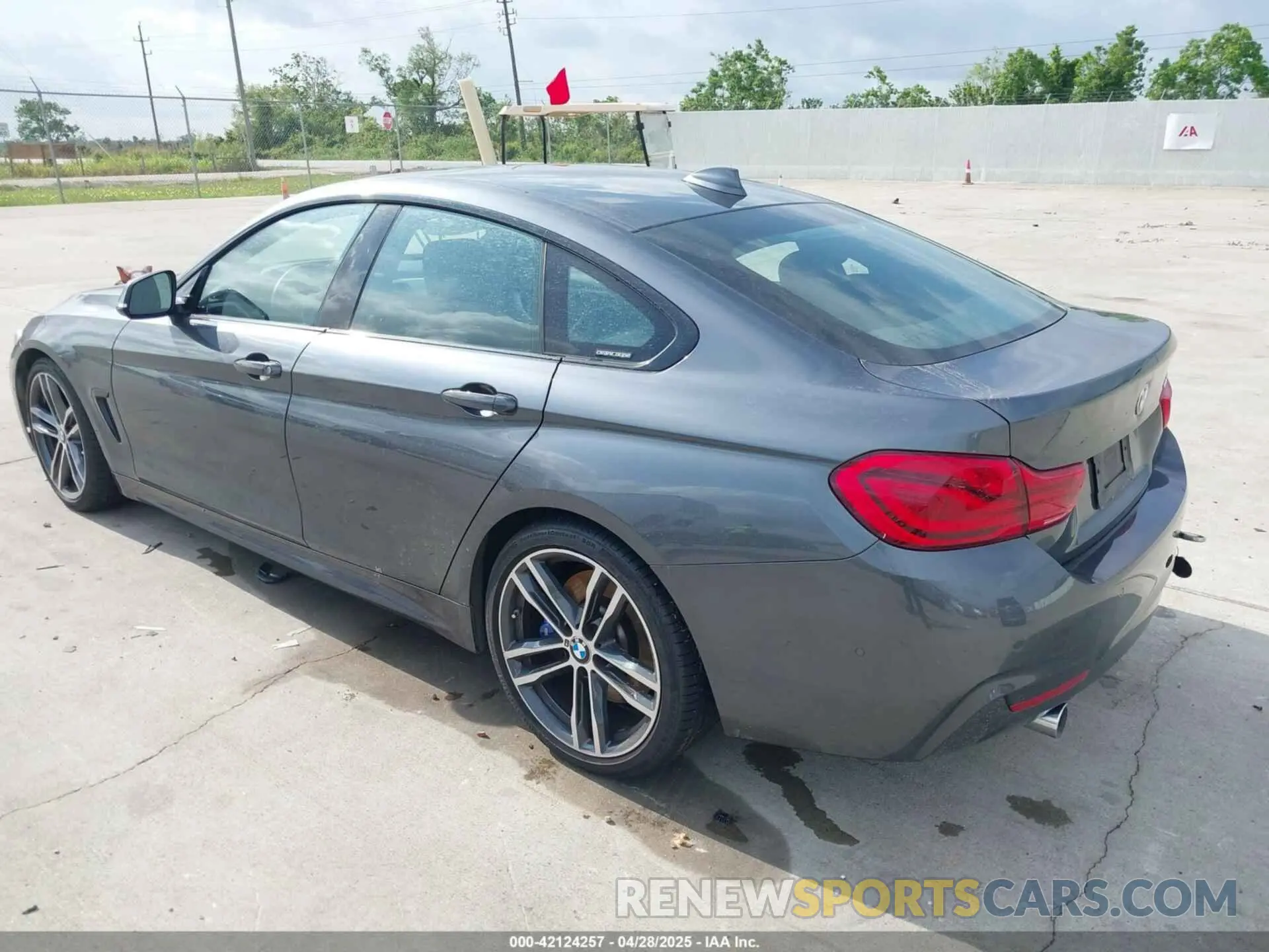3 fotografías del automóvil dañado WBA4J5C54KBM65694 BMW 440I GRAN COUPE 2019