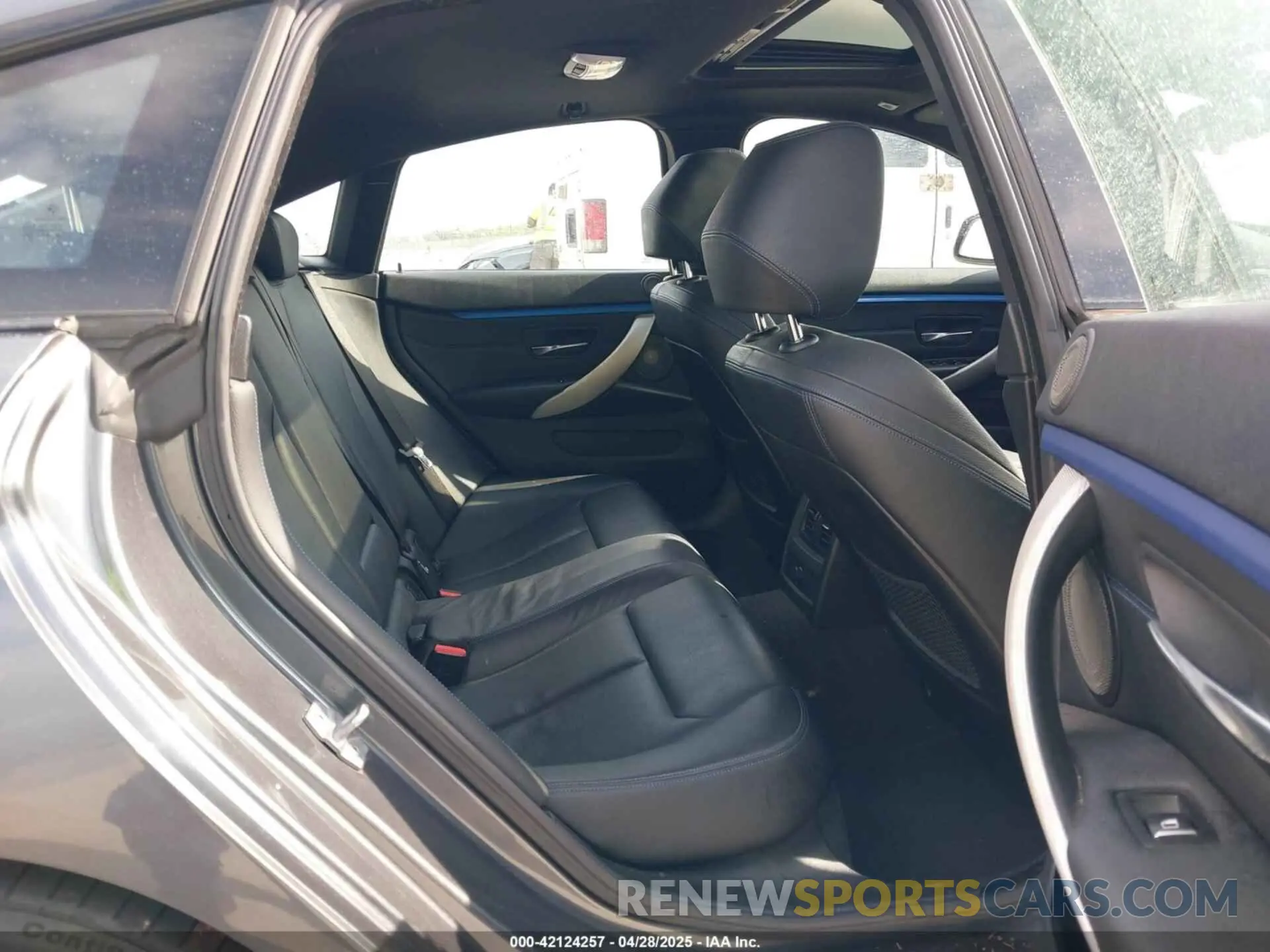 8 fotografías del automóvil dañado WBA4J5C54KBM65694 BMW 440I GRAN COUPE 2019