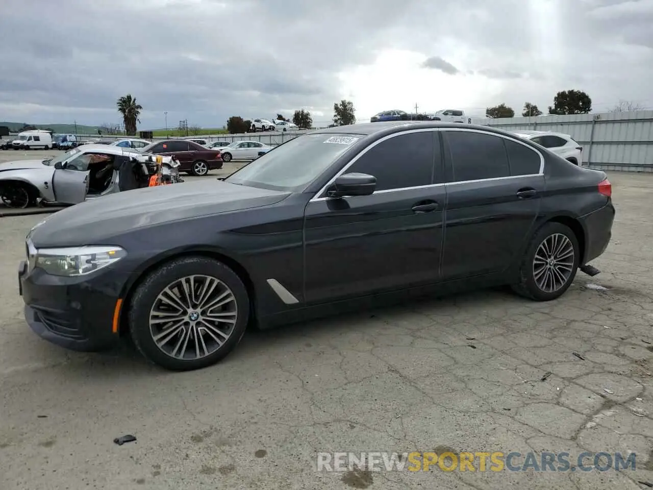1 fotografías del automóvil dañado WBAJA5C50KBX86778 BMW 5 SERIES 2019