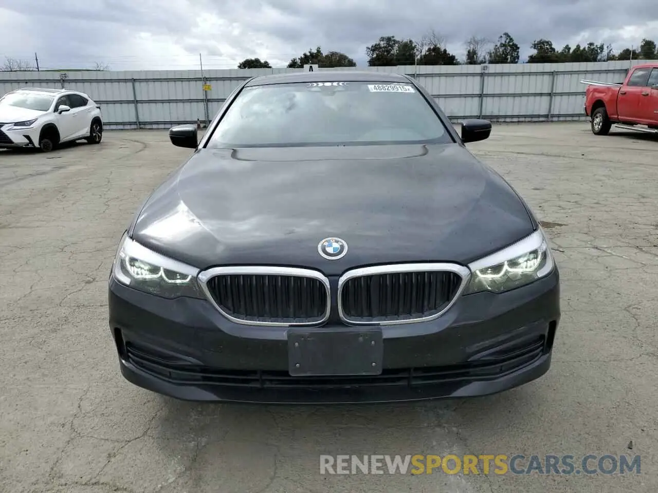 5 fotografías del automóvil dañado WBAJA5C50KBX86778 BMW 5 SERIES 2019