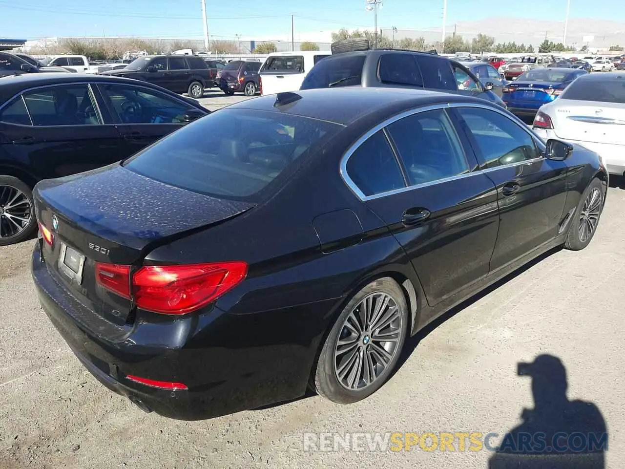 4 fotografías del automóvil dañado WBAJA5C50KBX87252 BMW 5 SERIES 2019