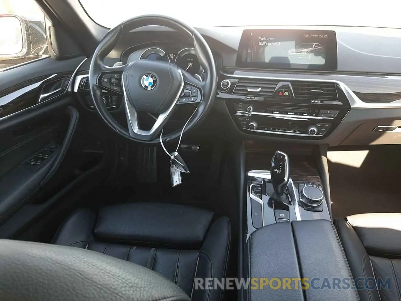 9 fotografías del automóvil dañado WBAJA5C50KBX87252 BMW 5 SERIES 2019