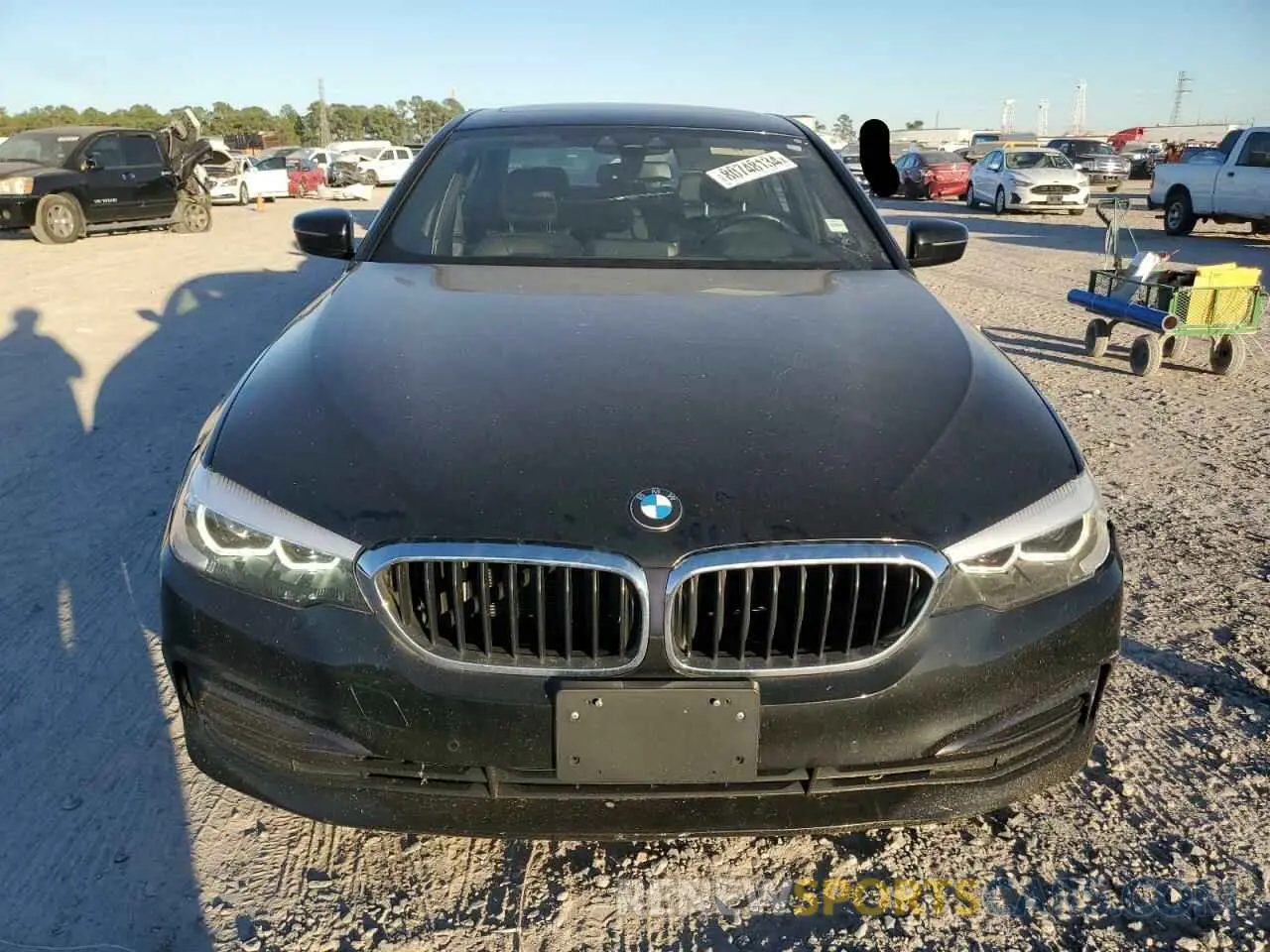 5 fotografías del automóvil dañado WBAJA5C50KBX87977 BMW 5 SERIES 2019
