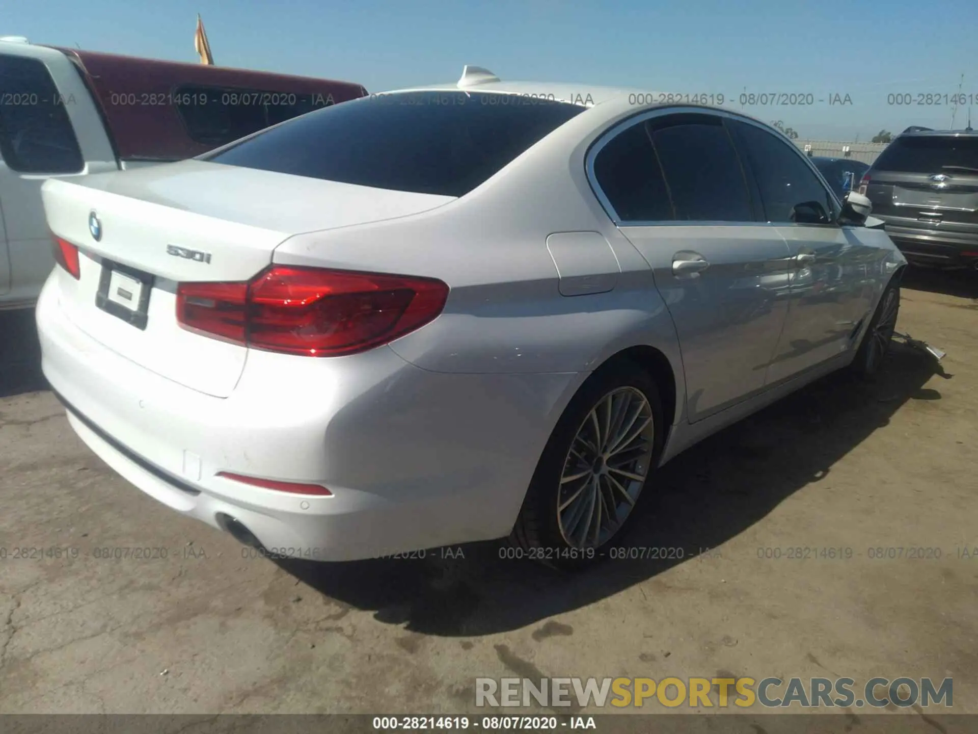 4 fotografías del automóvil dañado WBAJA5C50KWW20897 BMW 5 SERIES 2019