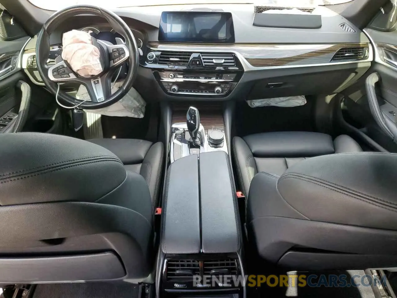 8 fotografías del automóvil dañado WBAJA5C50KWW30068 BMW 5 SERIES 2019