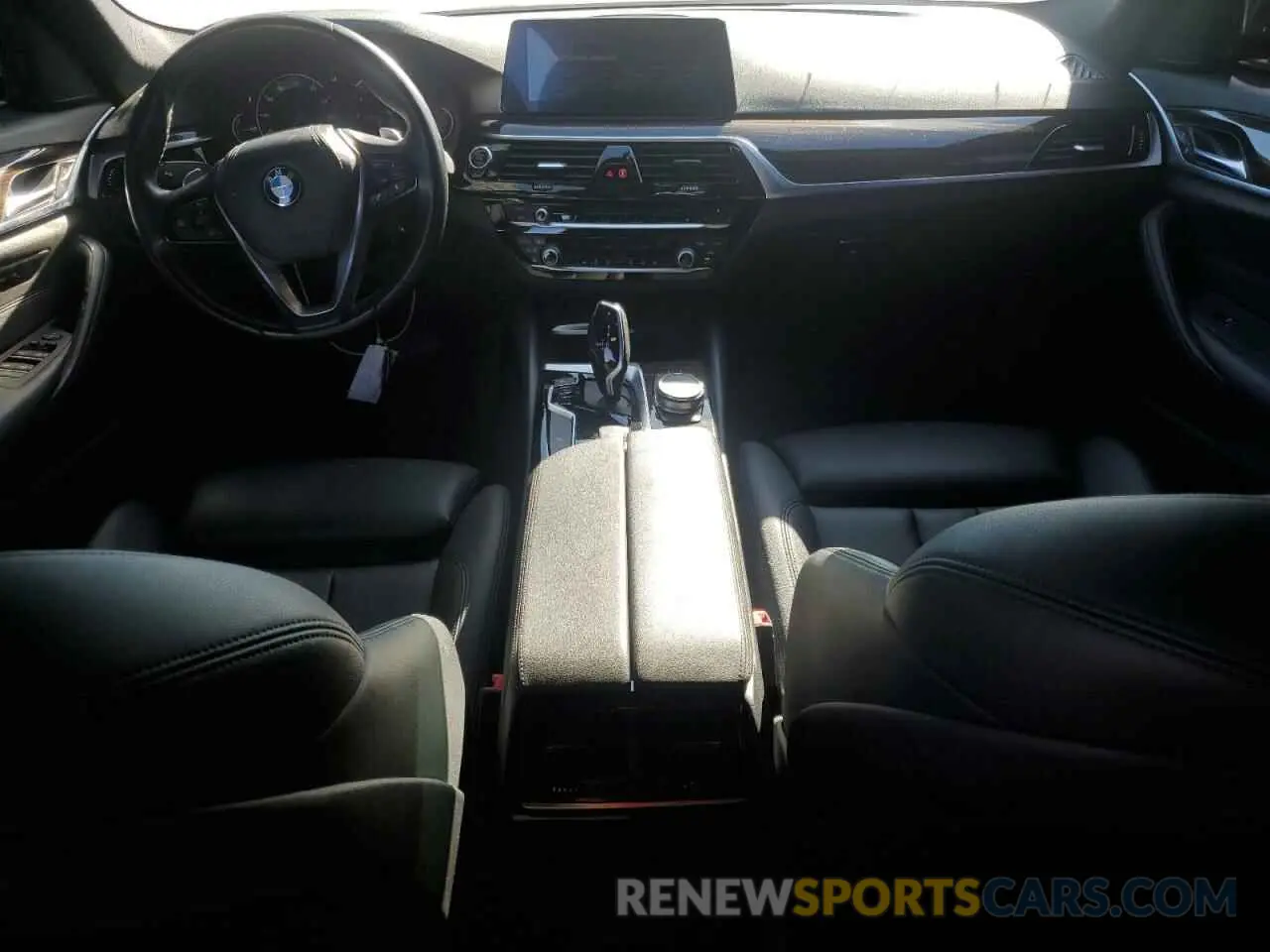 8 fotografías del automóvil dañado WBAJA5C51KWW34288 BMW 5 SERIES 2019