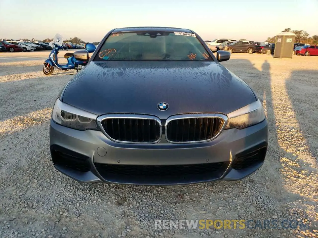 5 fotografías del automóvil dañado WBAJA5C52KBX86653 BMW 5 SERIES 2019