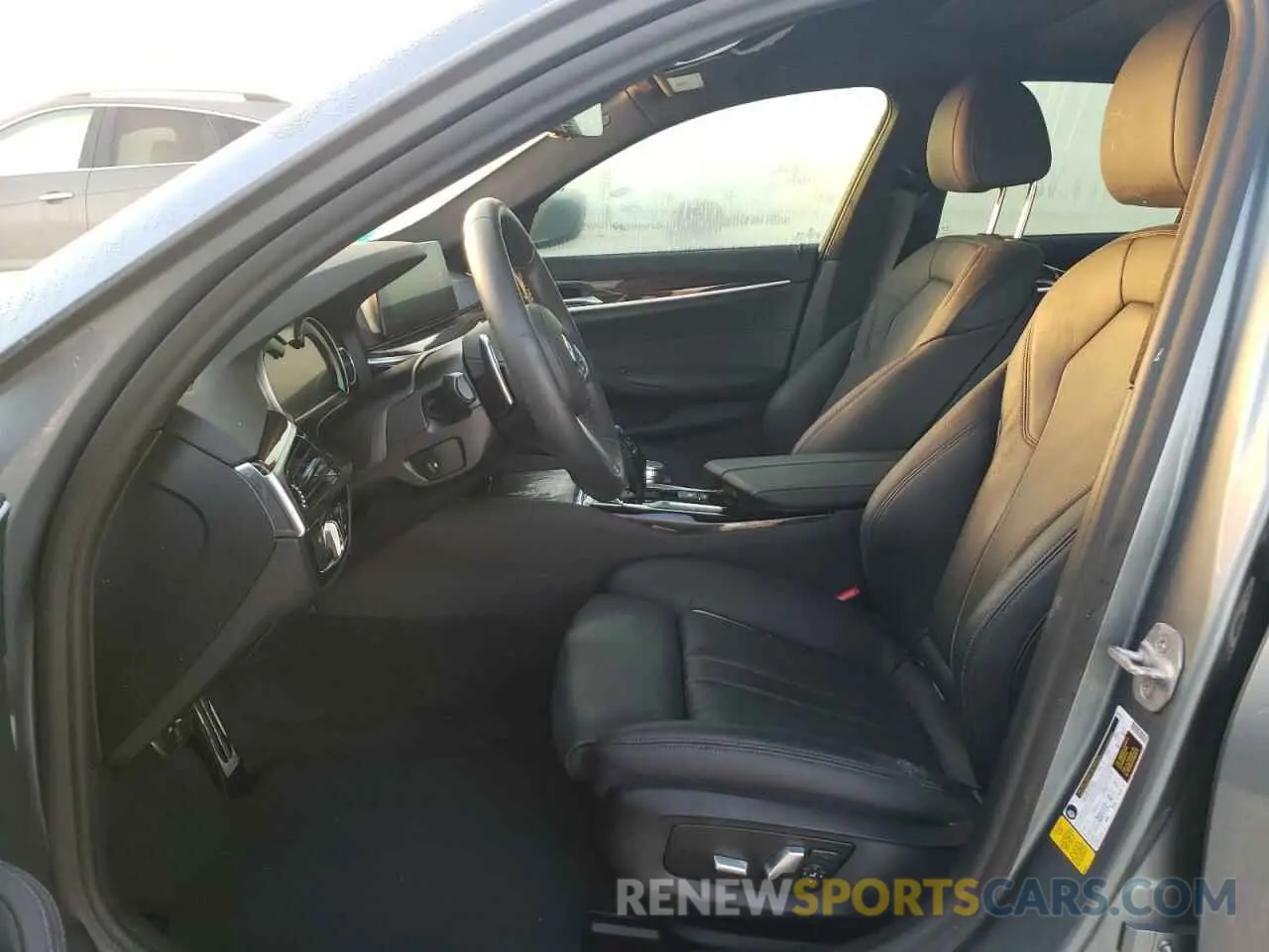 7 fotografías del automóvil dañado WBAJA5C52KBX86653 BMW 5 SERIES 2019