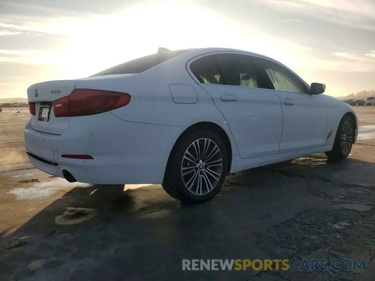 3 fotografías del automóvil dañado WBAJA5C52KWW15748 BMW 5 SERIES 2019