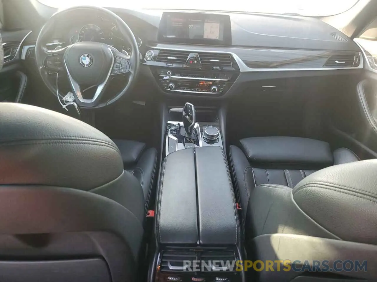 8 fotografías del automóvil dañado WBAJA5C52KWW15748 BMW 5 SERIES 2019