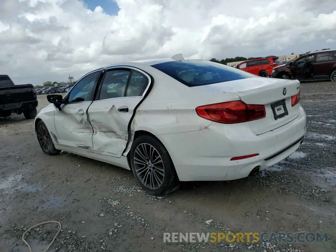 2 fotografías del automóvil dañado WBAJA5C52KWW26930 BMW 5 SERIES 2019