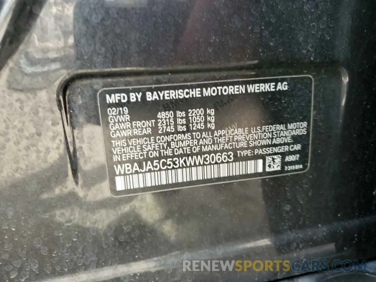 13 fotografías del automóvil dañado WBAJA5C53KWW30663 BMW 5 SERIES 2019