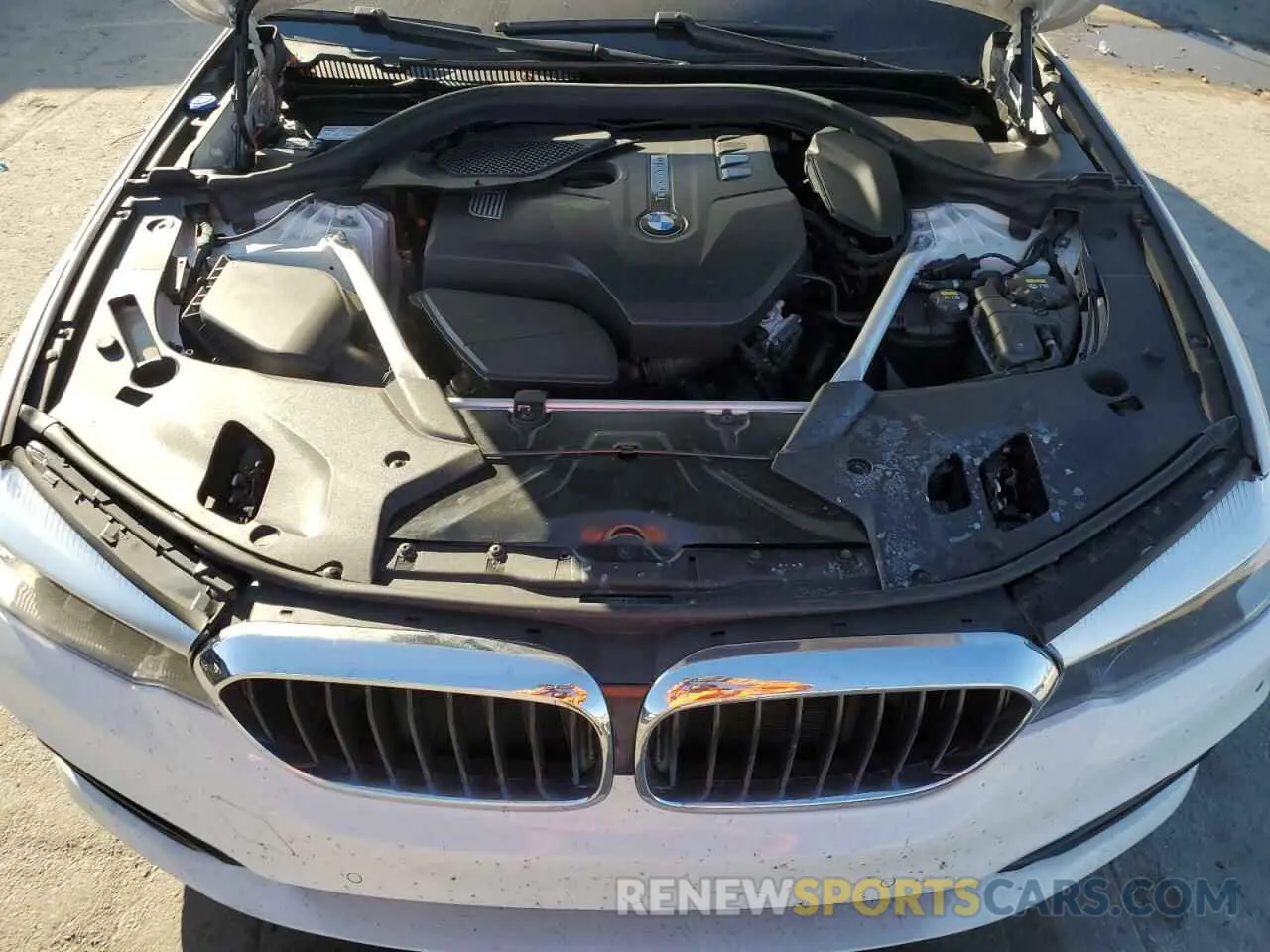 11 fotografías del automóvil dañado WBAJA5C54KWA57842 BMW 5 SERIES 2019