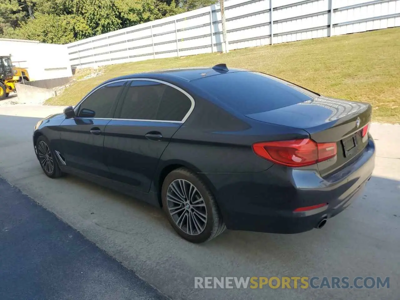 2 fotografías del automóvil dañado WBAJA5C55KWA57798 BMW 5 SERIES 2019