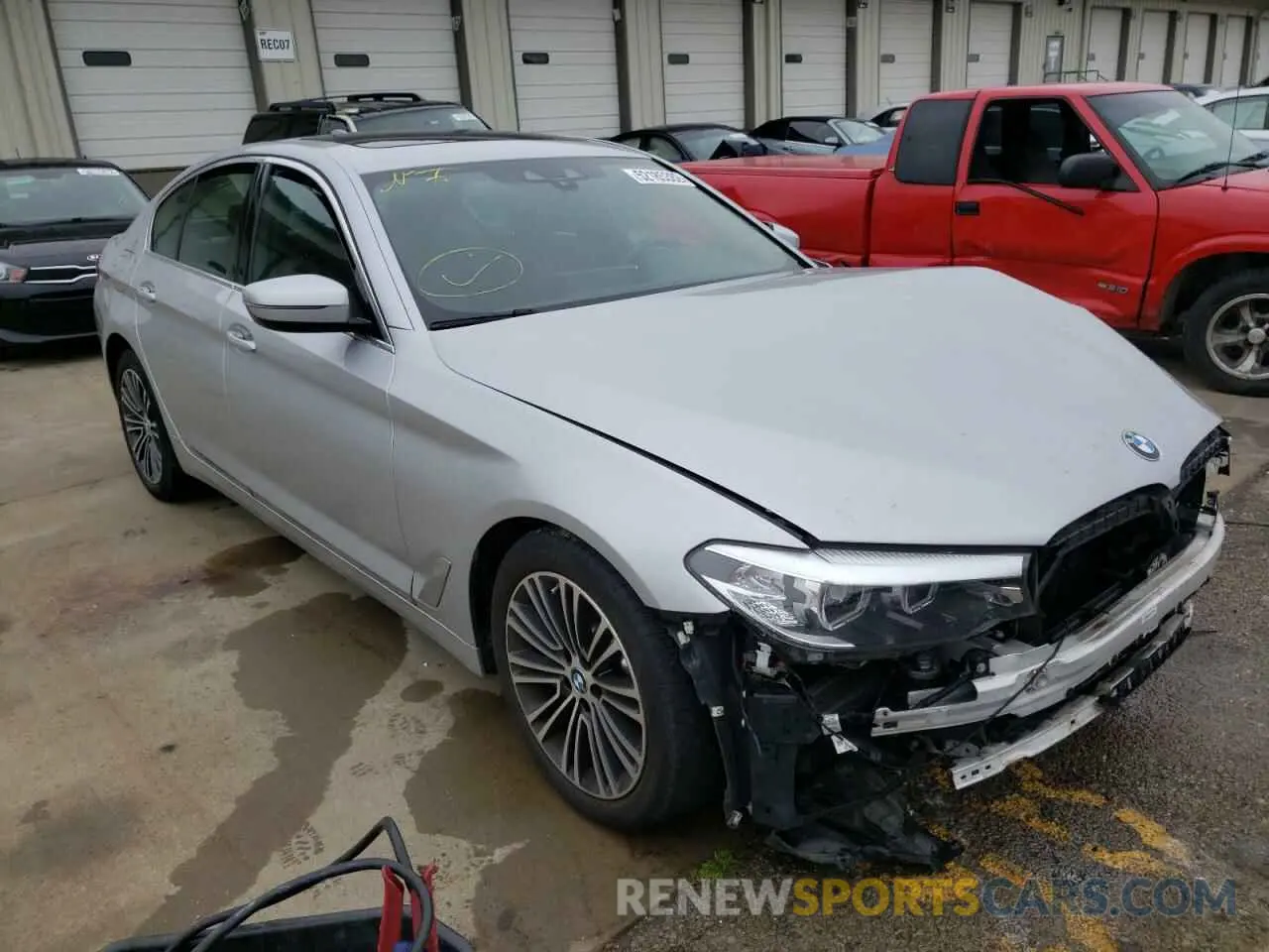 1 fotografías del automóvil dañado WBAJA5C56KBX86218 BMW 5 SERIES 2019