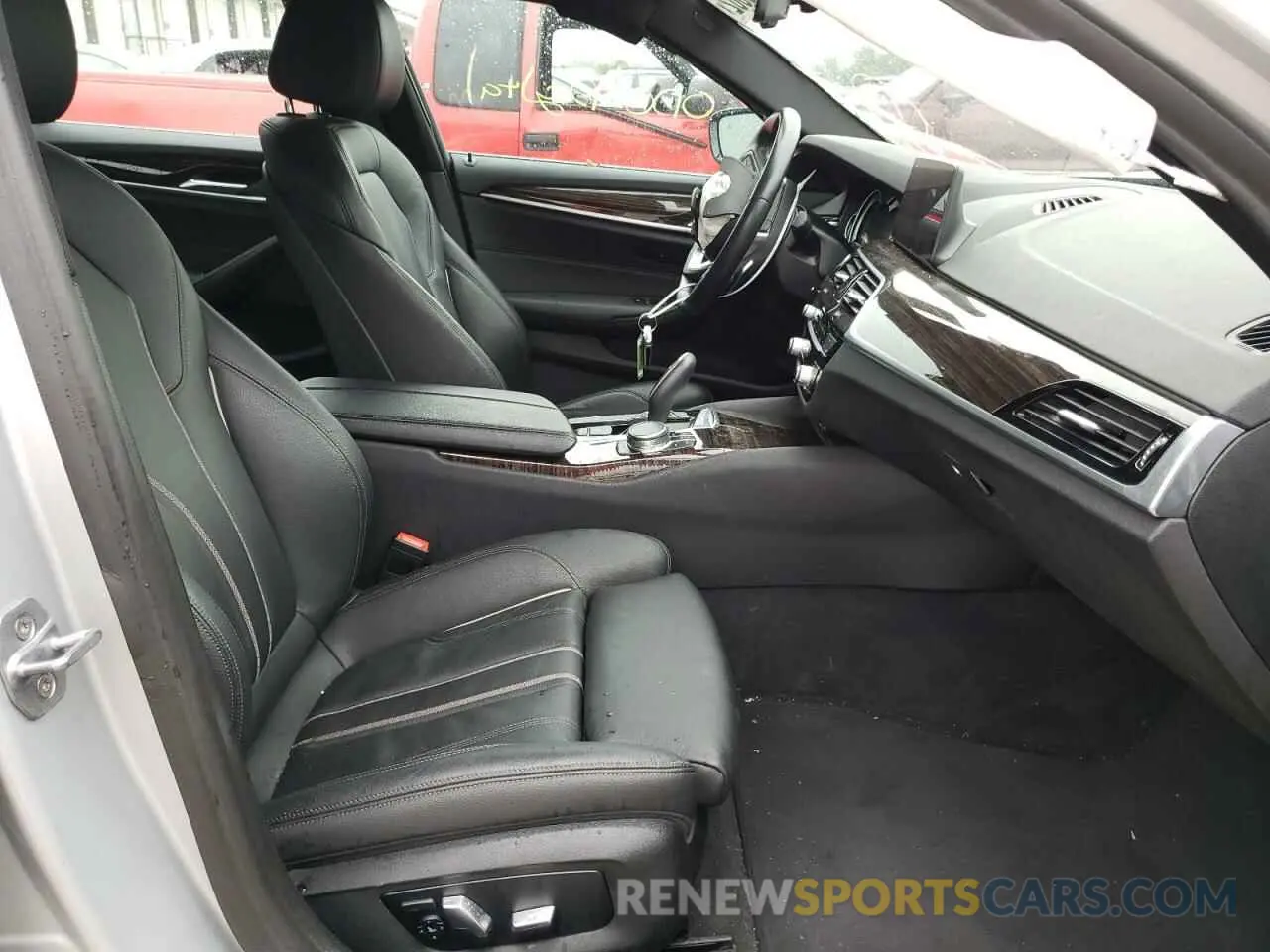 5 fotografías del automóvil dañado WBAJA5C56KBX86218 BMW 5 SERIES 2019