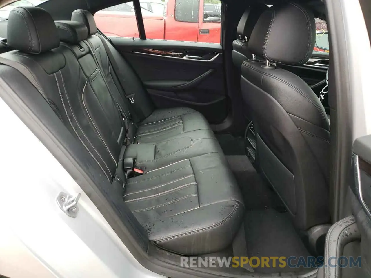 6 fotografías del automóvil dañado WBAJA5C56KBX86218 BMW 5 SERIES 2019