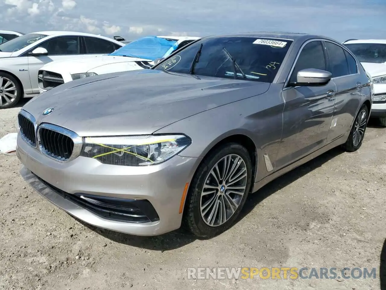 1 fotografías del automóvil dañado WBAJA5C56KBX87918 BMW 5 SERIES 2019