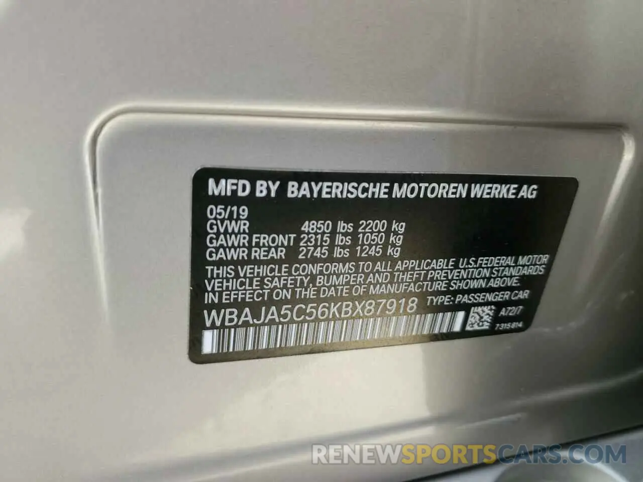 13 fotografías del automóvil dañado WBAJA5C56KBX87918 BMW 5 SERIES 2019