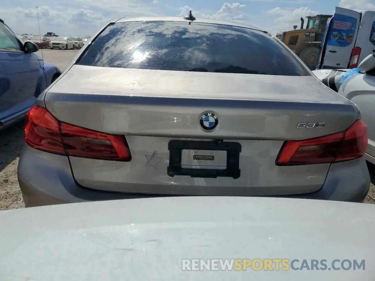 6 fotografías del automóvil dañado WBAJA5C56KBX87918 BMW 5 SERIES 2019