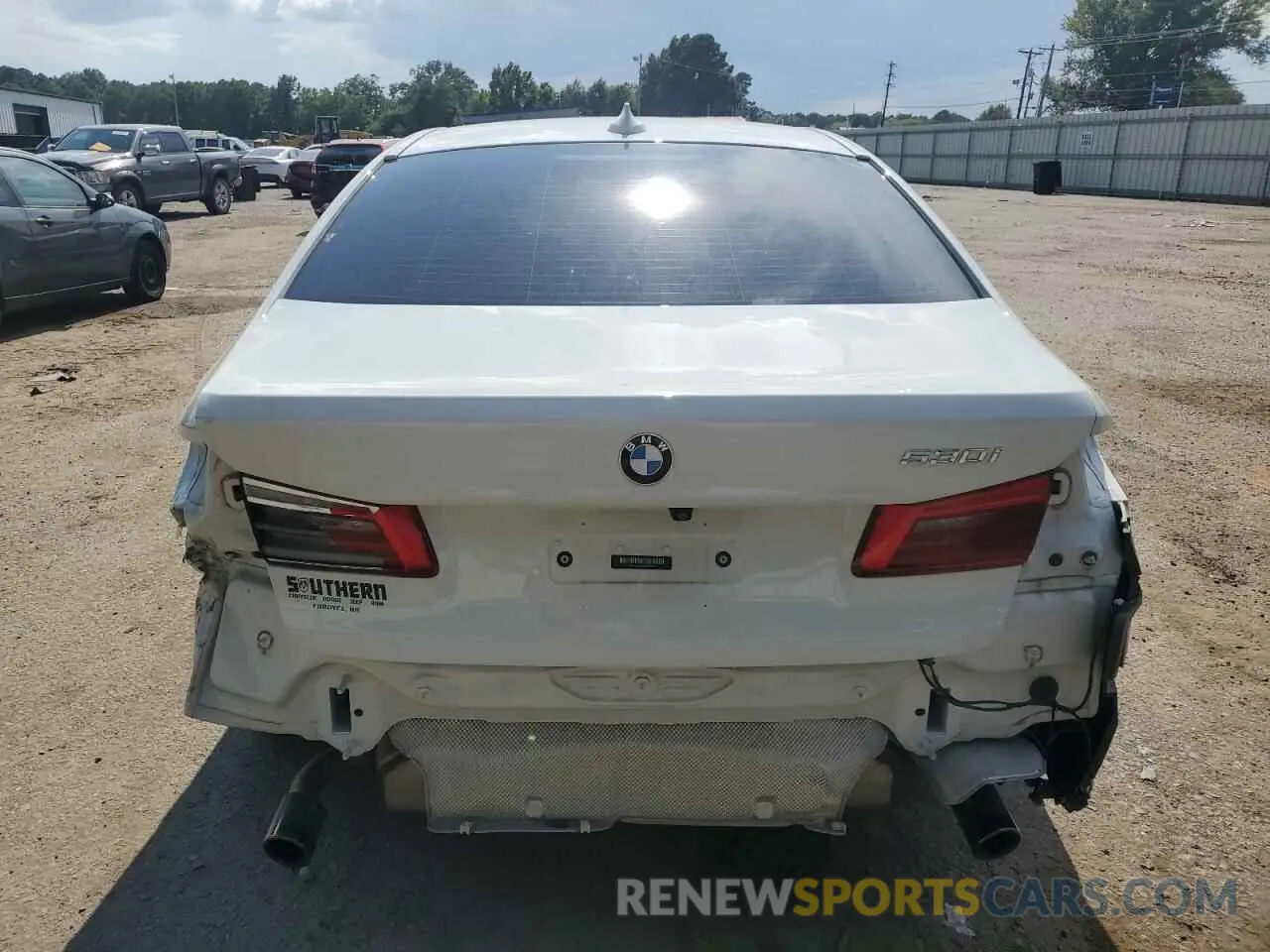 6 fotografías del automóvil dañado WBAJA5C56KWW16465 BMW 5 SERIES 2019
