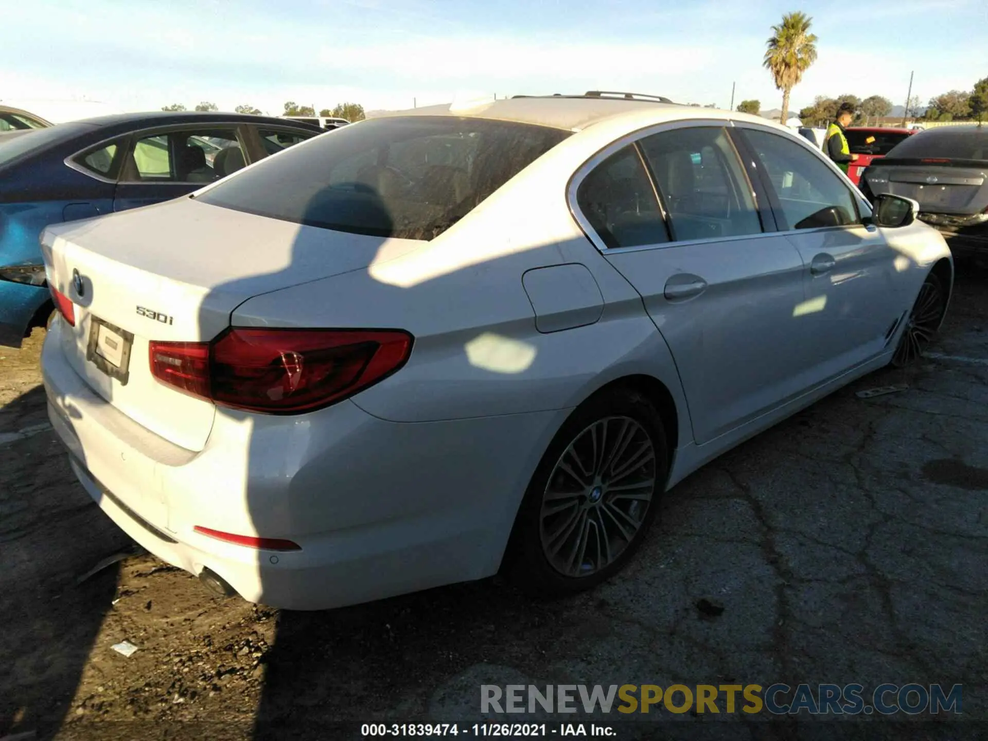 4 fotografías del automóvil dañado WBAJA5C56KWW16515 BMW 5 SERIES 2019