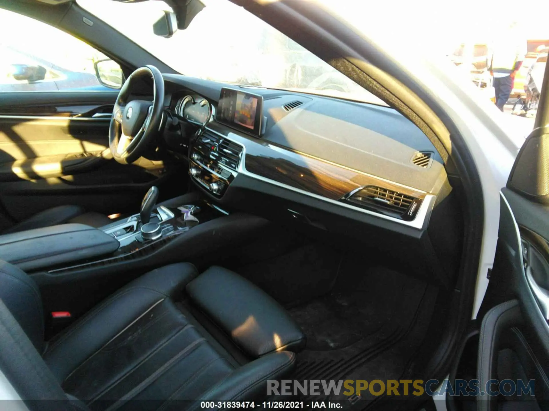 5 fotografías del automóvil dañado WBAJA5C56KWW16515 BMW 5 SERIES 2019