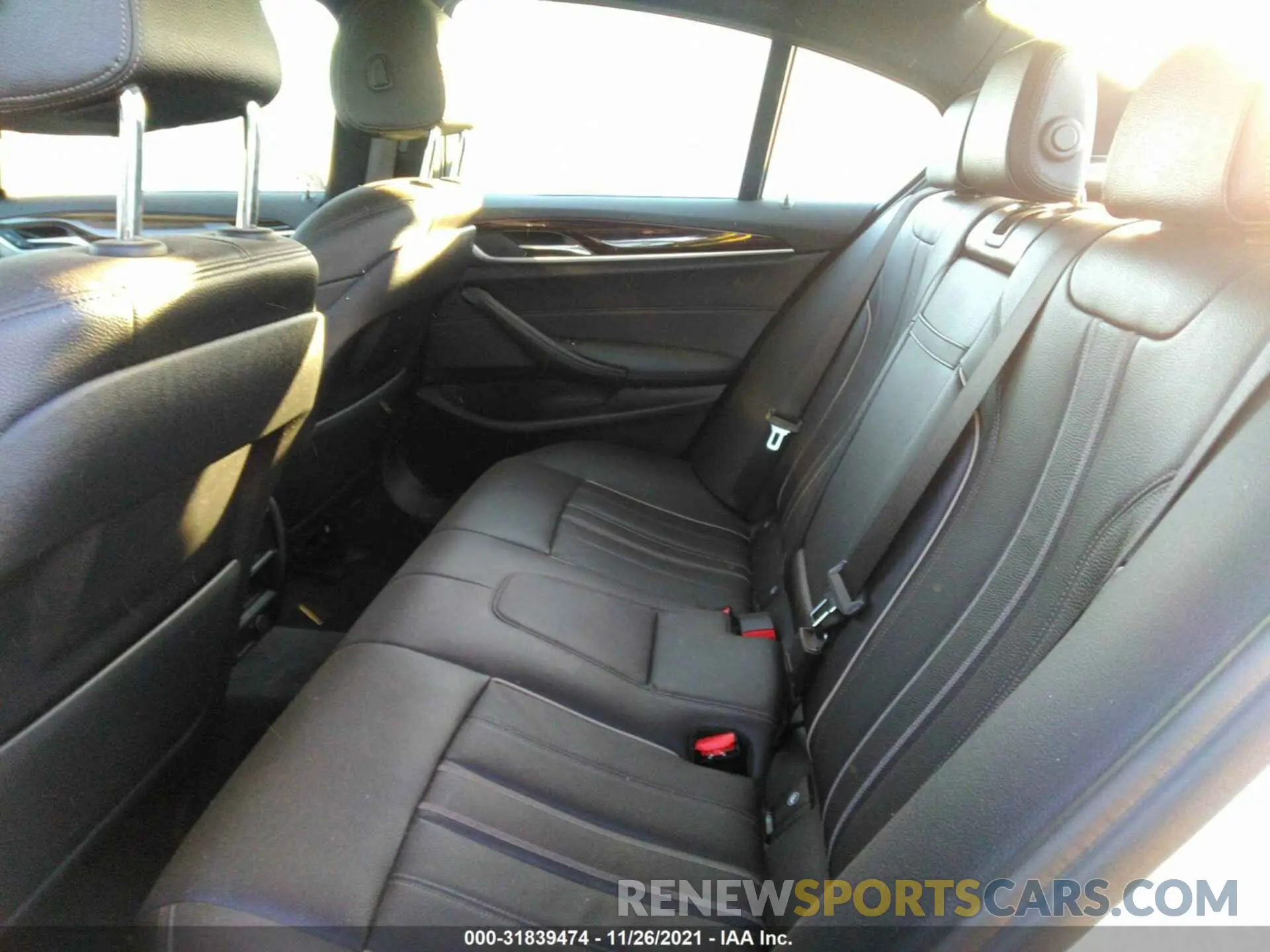 8 fotografías del automóvil dañado WBAJA5C56KWW16515 BMW 5 SERIES 2019