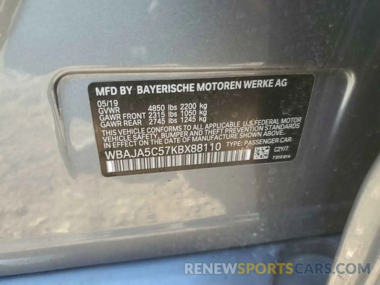 12 fotografías del automóvil dañado WBAJA5C57KBX88110 BMW 5 SERIES 2019