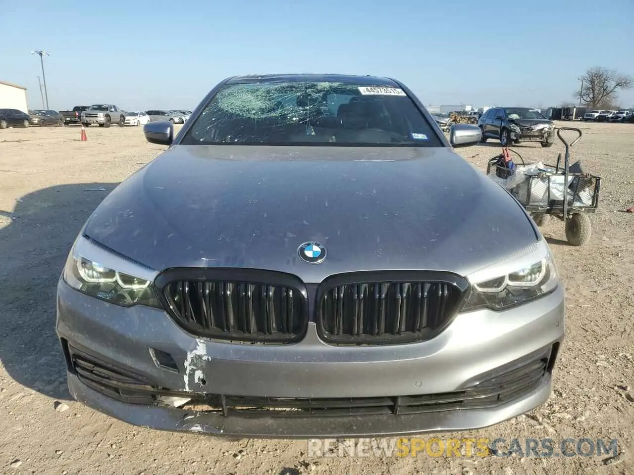 5 fotografías del automóvil dañado WBAJA5C57KBX88110 BMW 5 SERIES 2019