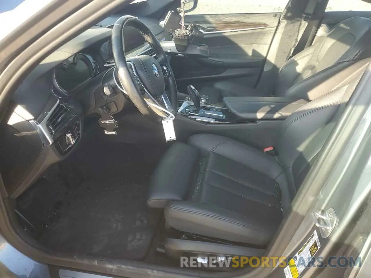 7 fotografías del automóvil dañado WBAJA5C57KBX88110 BMW 5 SERIES 2019